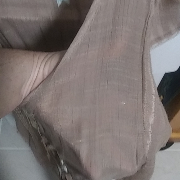 Light sheer feminine blouse in taupe shimmer fabric with lace trim - Picture 10 of 11